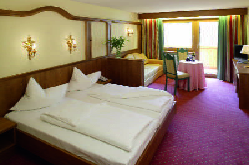 Alphof Sölden Hotell Exteriör bild